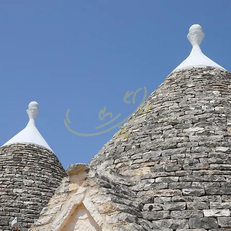 Td Trulli Terralta Panoramic Pool Over Countryside *